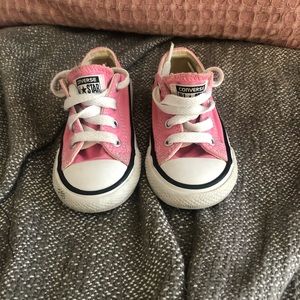 Toddler Pink Lace Up Converse Size 5